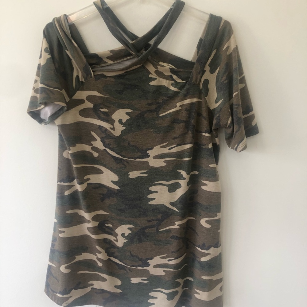 Camo top